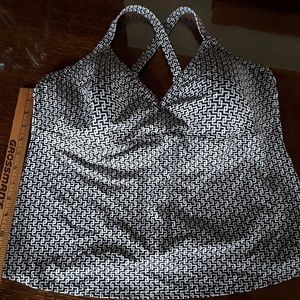 Lands End black and white tankini top size 18